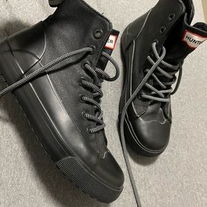 Hunter rain boot sneakers size 7